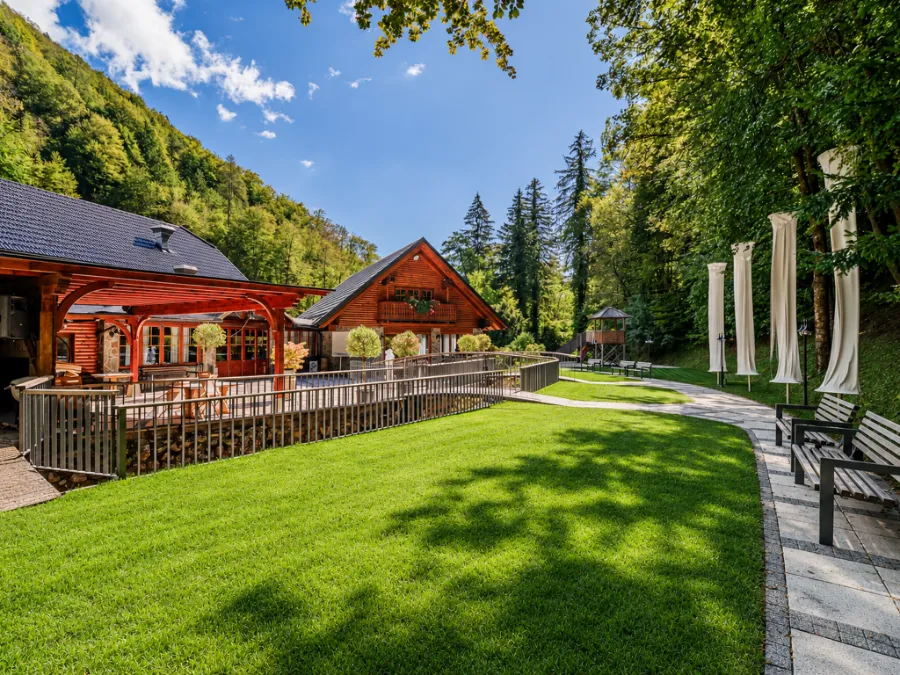 9 Dreams Apartment Pod Krvavcem