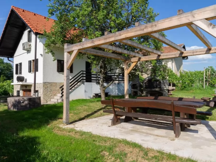 Andy's Holiday Home with HotTub & Sauna