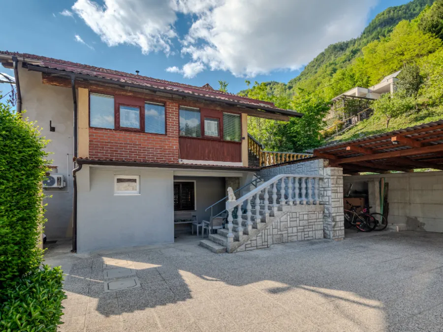 Apartment Lev with Terrace and 2 Bedrooms