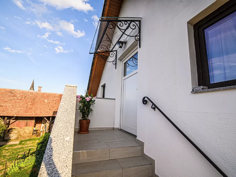Apartments Zora with Terrace near Terme Paradiso