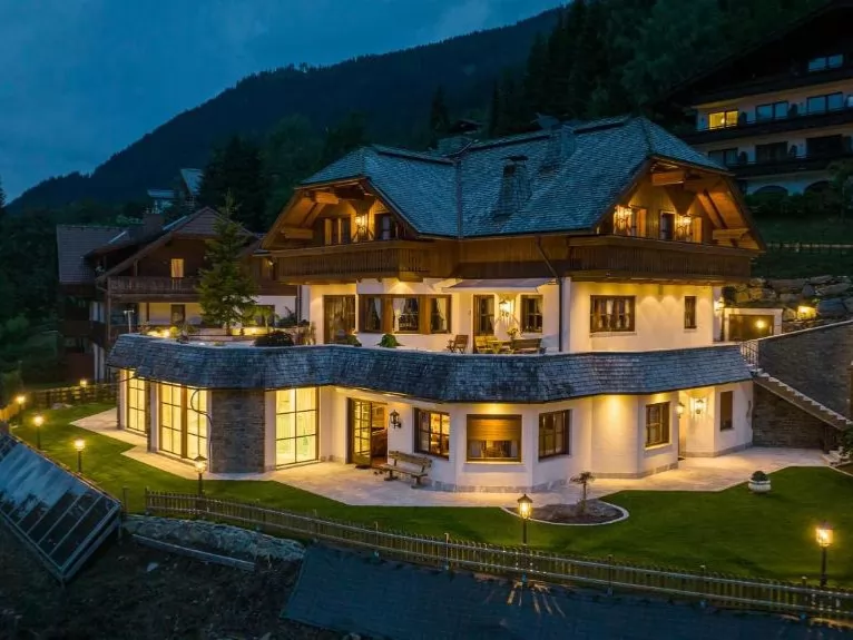 Villa Bostele with 7 bedrooms, Indoor Pool & Wellness